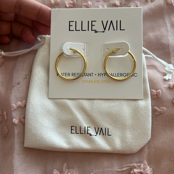✨ NWT Ellie Vail original waterproof medium gold hoop earrings in bag RSVP $62 - Picture 2 of 10